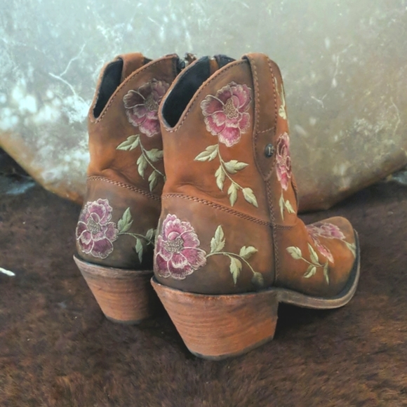 LIBERTY BLACK LB7129102 "Caborca Silver" embroidered floral booties sz 7 NEW - Picture 7 of 13